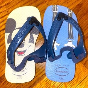 Havaianas toddler Mickey Flip Flops size 6 NEW